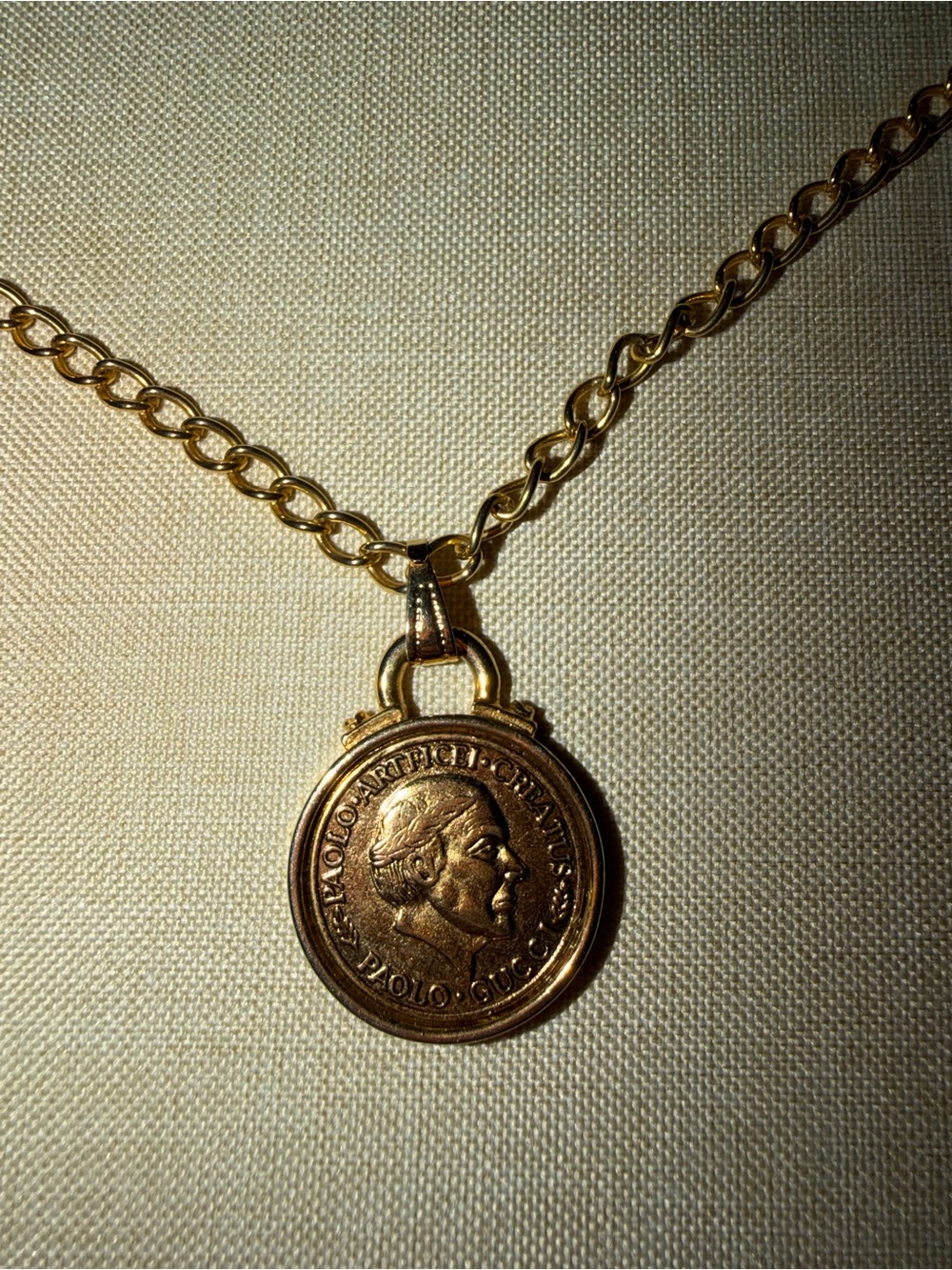 RARE Vintage Paolo Gucci Pendant Necklace - Picture 3 of 10